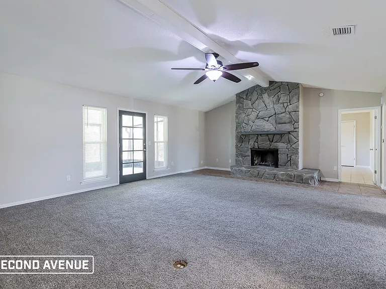 10950 Rock Island Rd — Photo 5