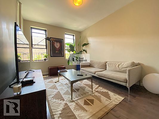 1st image of 240 Crown St #4UU