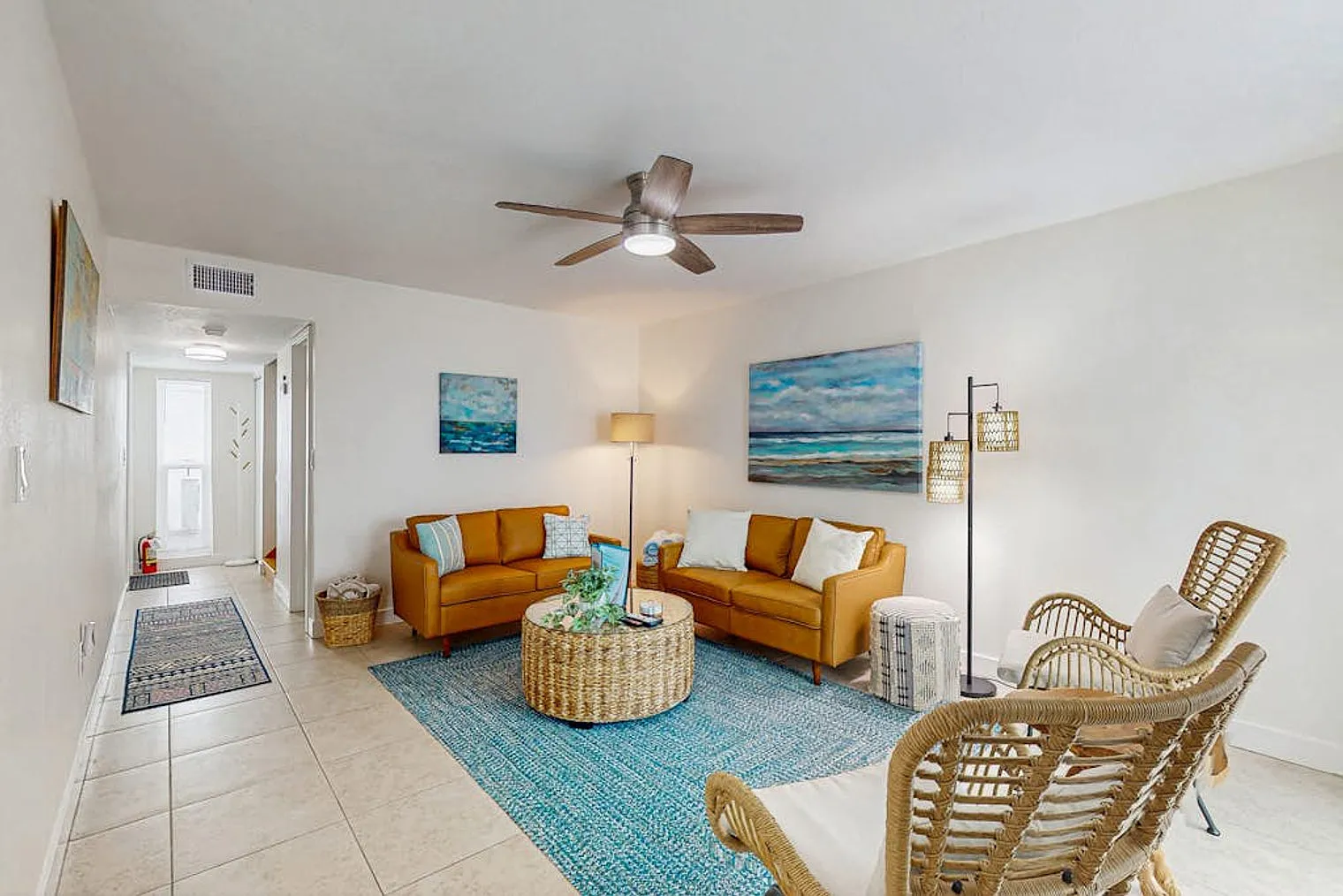 2 bed, 2.0 bath, 1334 sqft, $2,646 — Photo 2