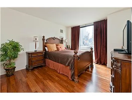 Rented by Douglas Elliman | media 34