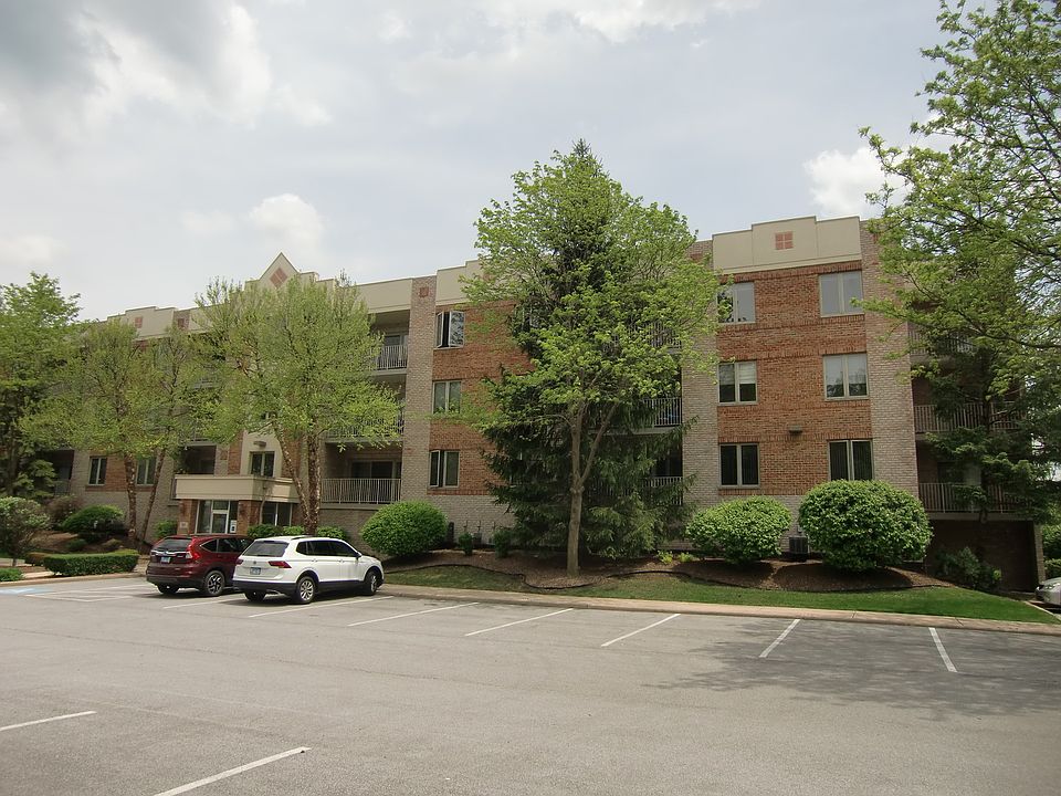 1st image of 7831 W 157th St Unit 104