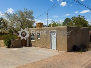 402 Richmond Dr SE, Albuquerque, NM 87106