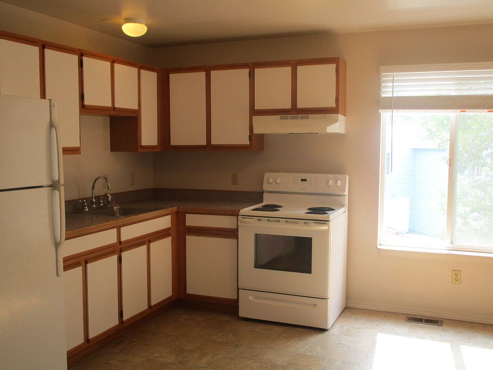 1st image of 850 Emma Ct #A