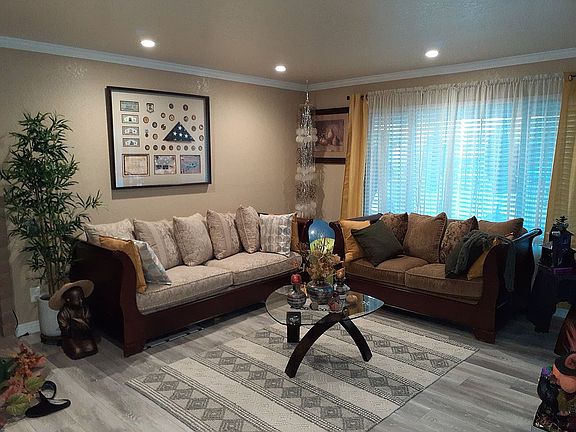 3rd image of 1395 Eaglerock Pl