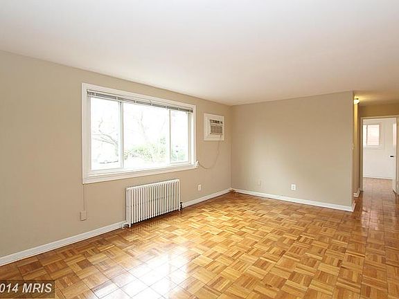 3rd image of 2125 19th St N APT 8