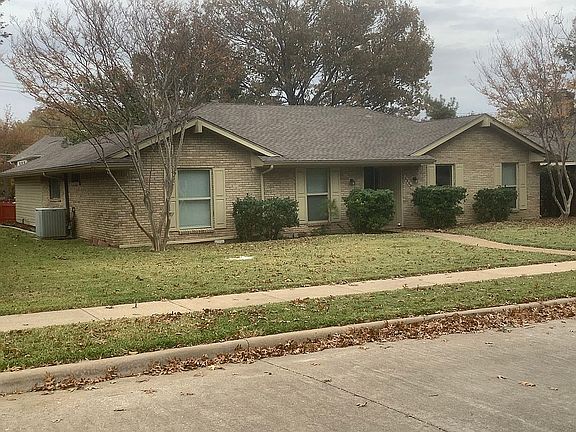 2nd image of 3209 Lemmontree Ln