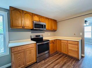 83 W Grove St FLOOR 1, Middleboro, MA 02346