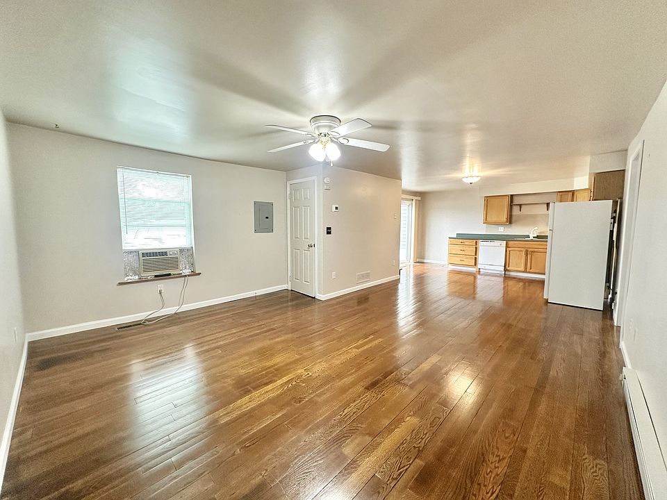 1st image of 1001 Bloom Rd #102