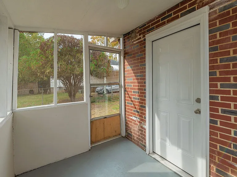 102 Curry St — Photo 27