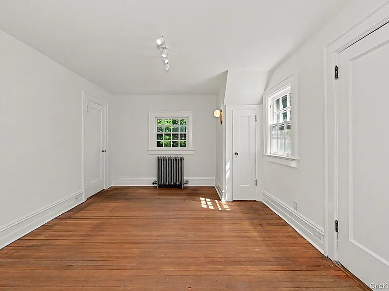 53 Cortlandt Ave — Photo 20
