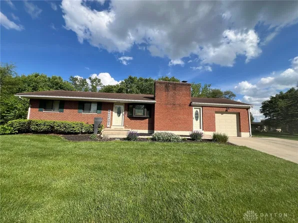 641 Kenbrook Dr, Vandalia, OH 45377