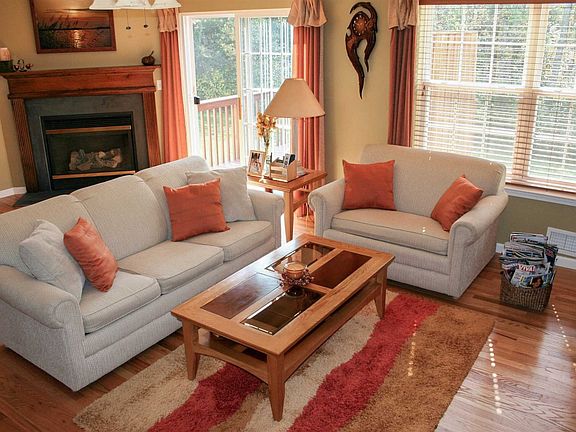 5th image of 165 Pinebrook Dr #165