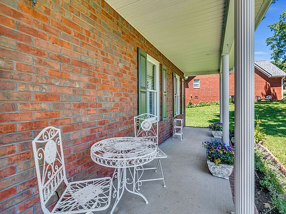 3rd image of 202 Saint Lukes Ln