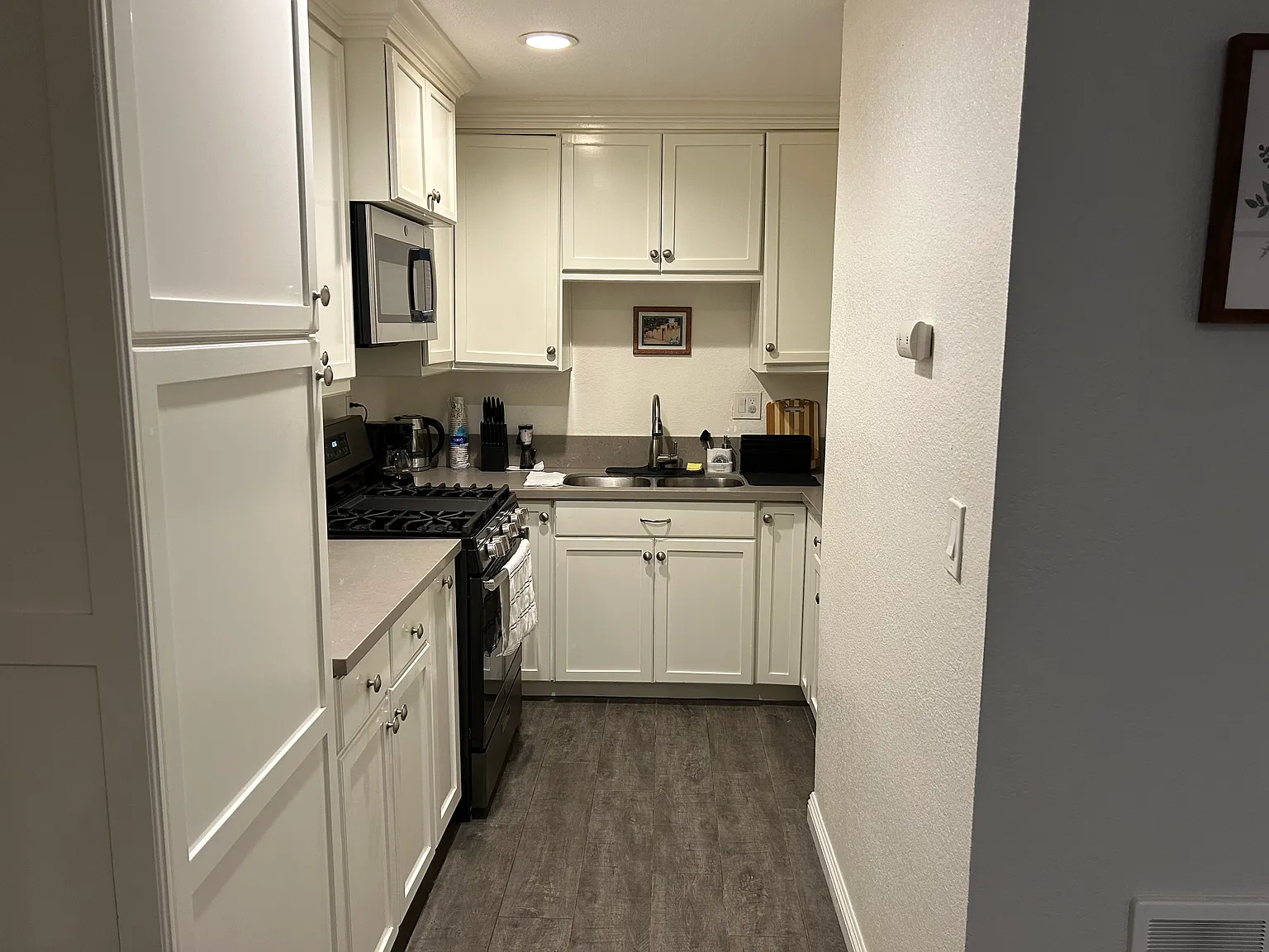 4 bed, 1059 sqft, $4,000 — Photo 3