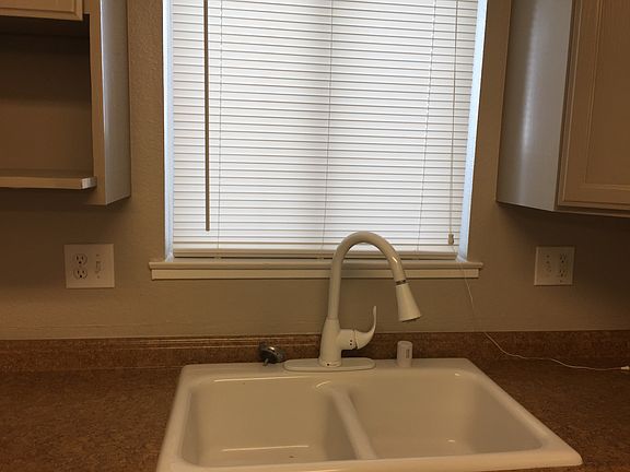 5th image of 425 Pinecliff Dr