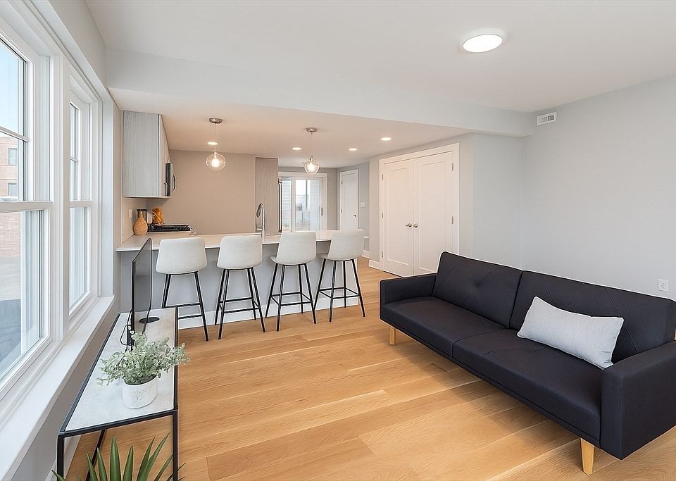 1st image of 98 Prescott St #1C