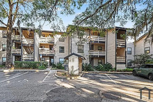 1604 Arcadia Dr #108 — Photo 2
