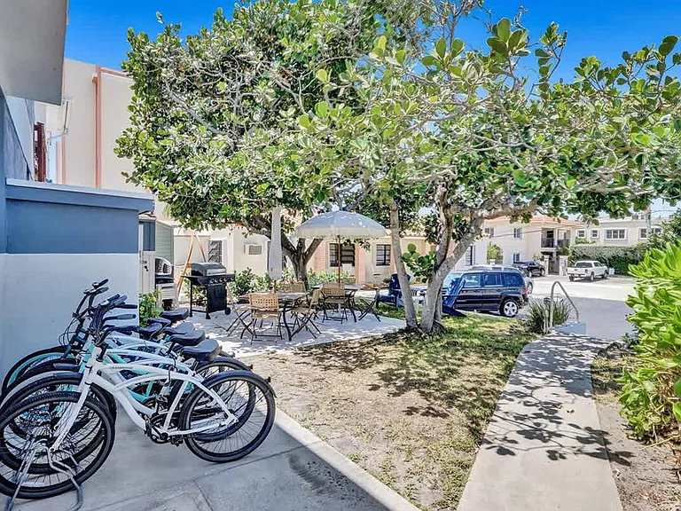 851 N Surf Rd #ID1312651P — Photo 17