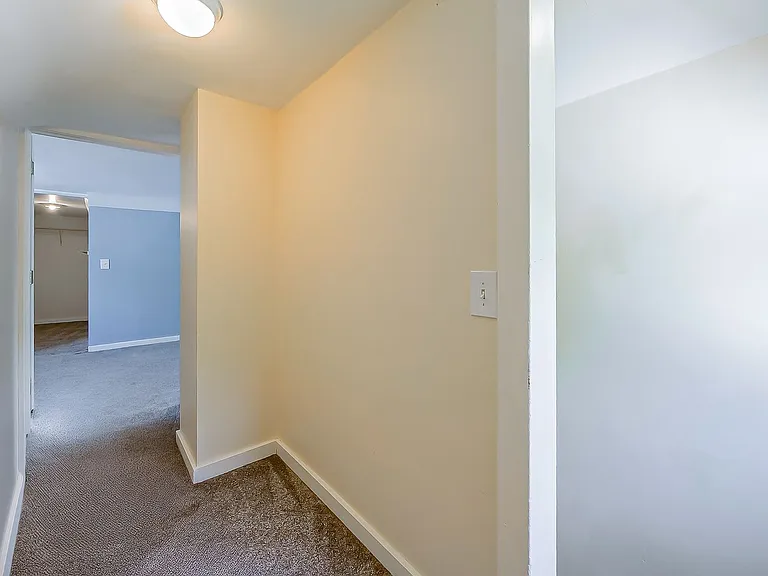 358 S Marshall St — Photo 13