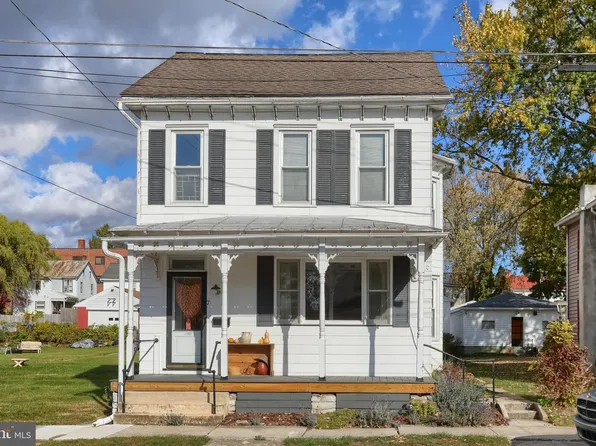 7 W Maple Ave, Myerstown, PA 17067