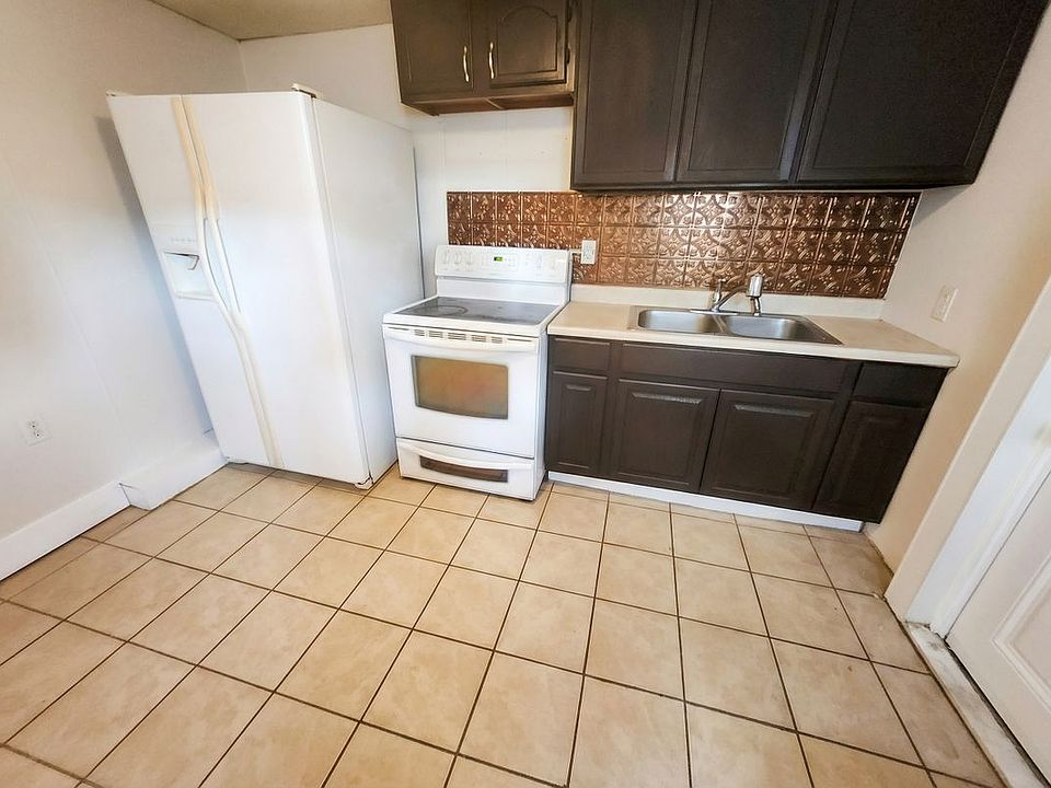 1st image of 304 E King St #1