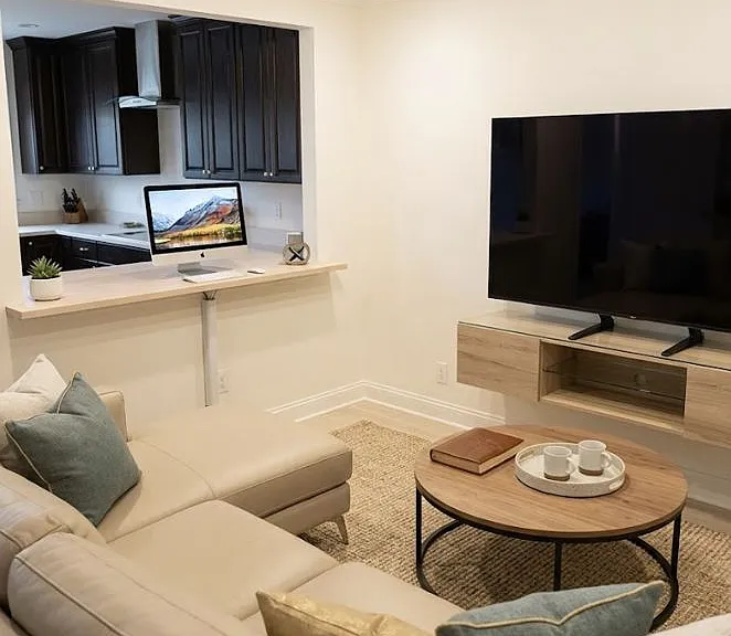 Second living area, adjacent to the kitchen