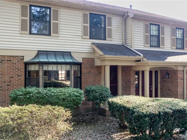 176 Talsman Dr Unit C, Canfield, OH 44406