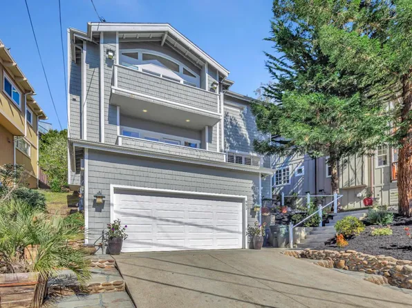 951 Columbus St, Half Moon Bay, CA 94019