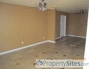 4th image of 2723 Syracuse Dr