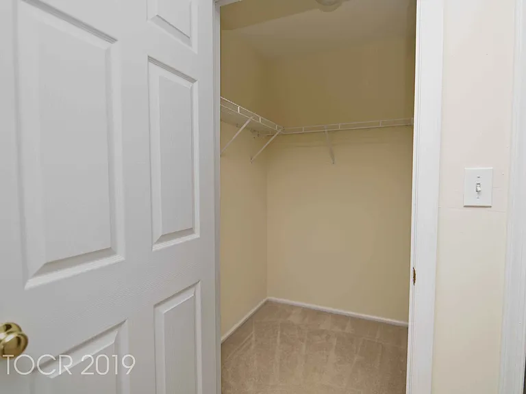 1094 Coventry Way — Photo 6