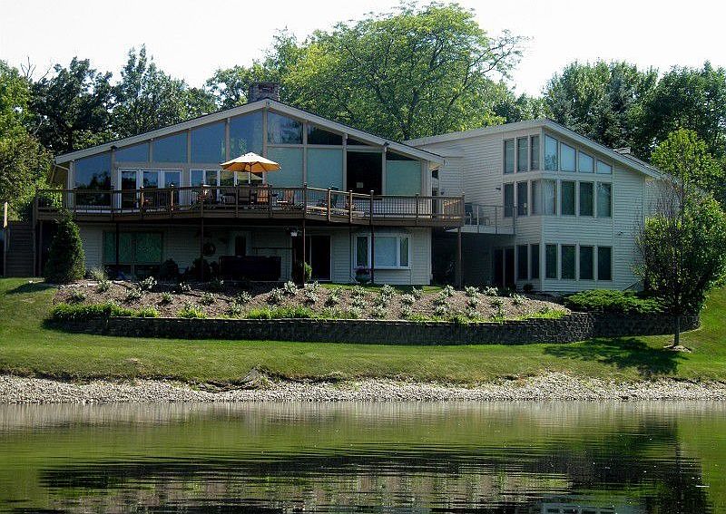 1st image of 134 S Hills Dr