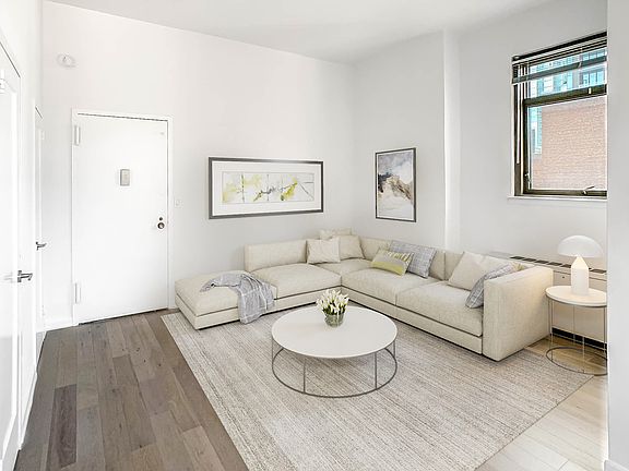 3rd image of 4 Park Ave APT 22A