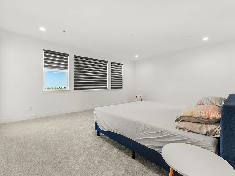 6162 Kings Peak Dr — Photo 36