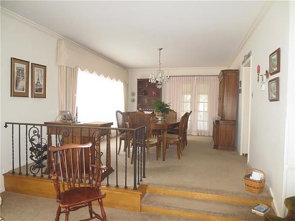 4th image of 17 Miller Dr