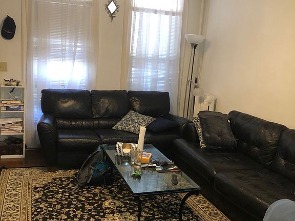 3rd image of 3112 Abell Ave