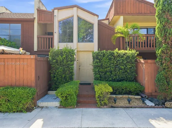 6704 SW 114th Pl APT F, Miami, FL 33173