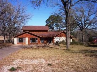 10 Shady Ln, Gonzales, TX 78629