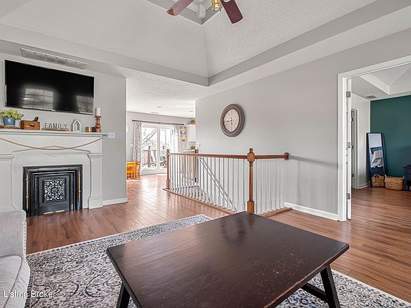 5th image of 2038 Hearthside Cir