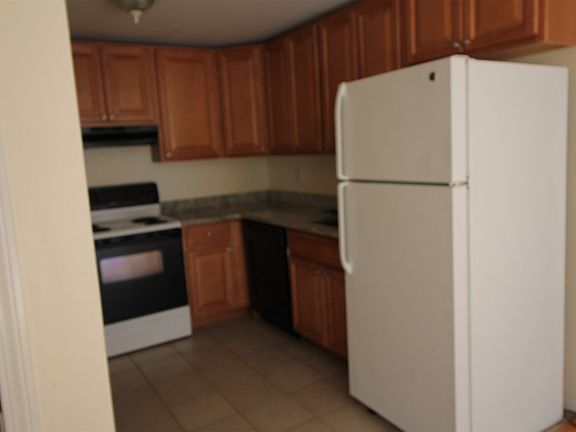 3rd image of 13 Charleston Ave APT 43