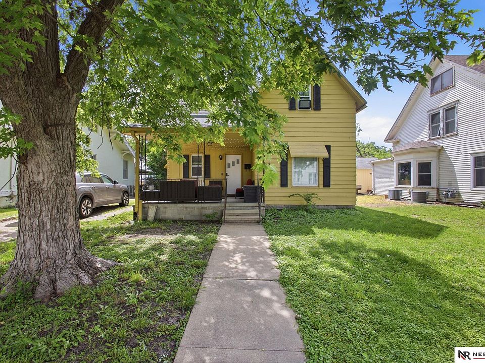 1st image of 117 N 10th St