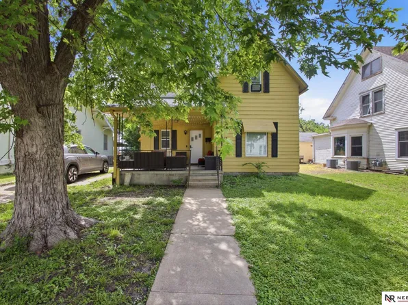 117 N 10th St, Beatrice, NE 68310