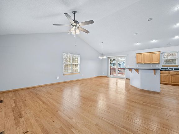 4th image of 1309 W Quail Crossing Ct