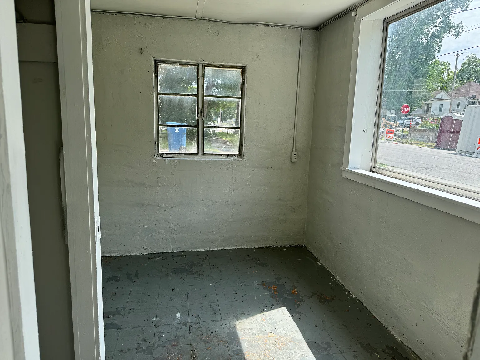 712 Sophia St — Photo 3