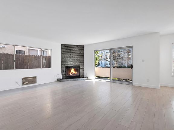 4th image of 1955 Tamarind Ave APT 8