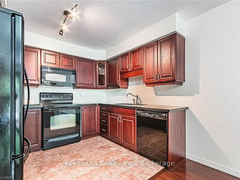 110 Activa Ave #D21 — Photo 11