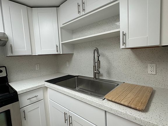 4th image of 4721 SW 66th Ter #Na