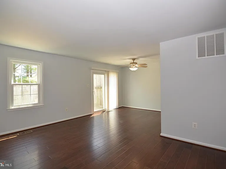 714 Hurley Ave — Photo 9