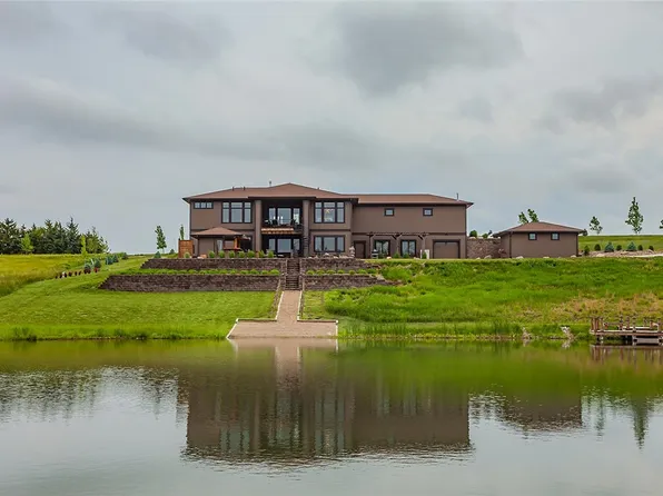 11987 NW 102nd Ave, Granger, IA 50109