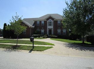 4009 Whiteblossom Estates Ct, Louisville, KY 40241