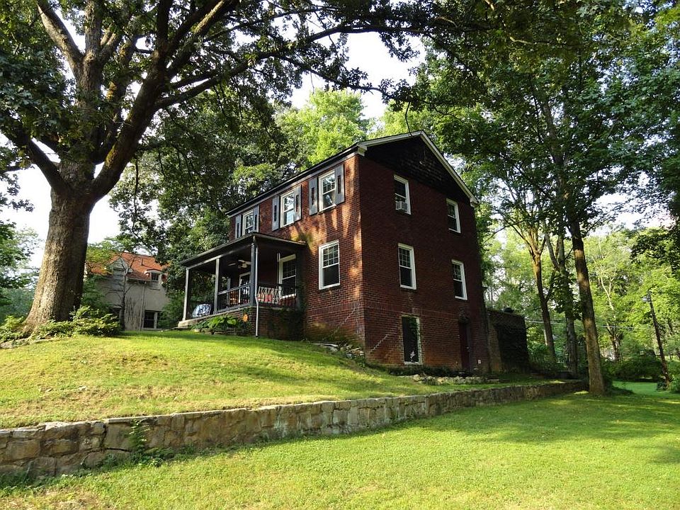 1st image of 1604 N Hills Blvd